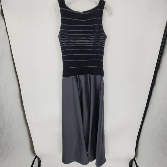 Tadashi Shoji Dresses & Skirts - Tadashi Shoji vintage Velvet Maxi Dress black Sleeveless A-Line Satin Gown 8